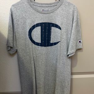 champion oversized tee